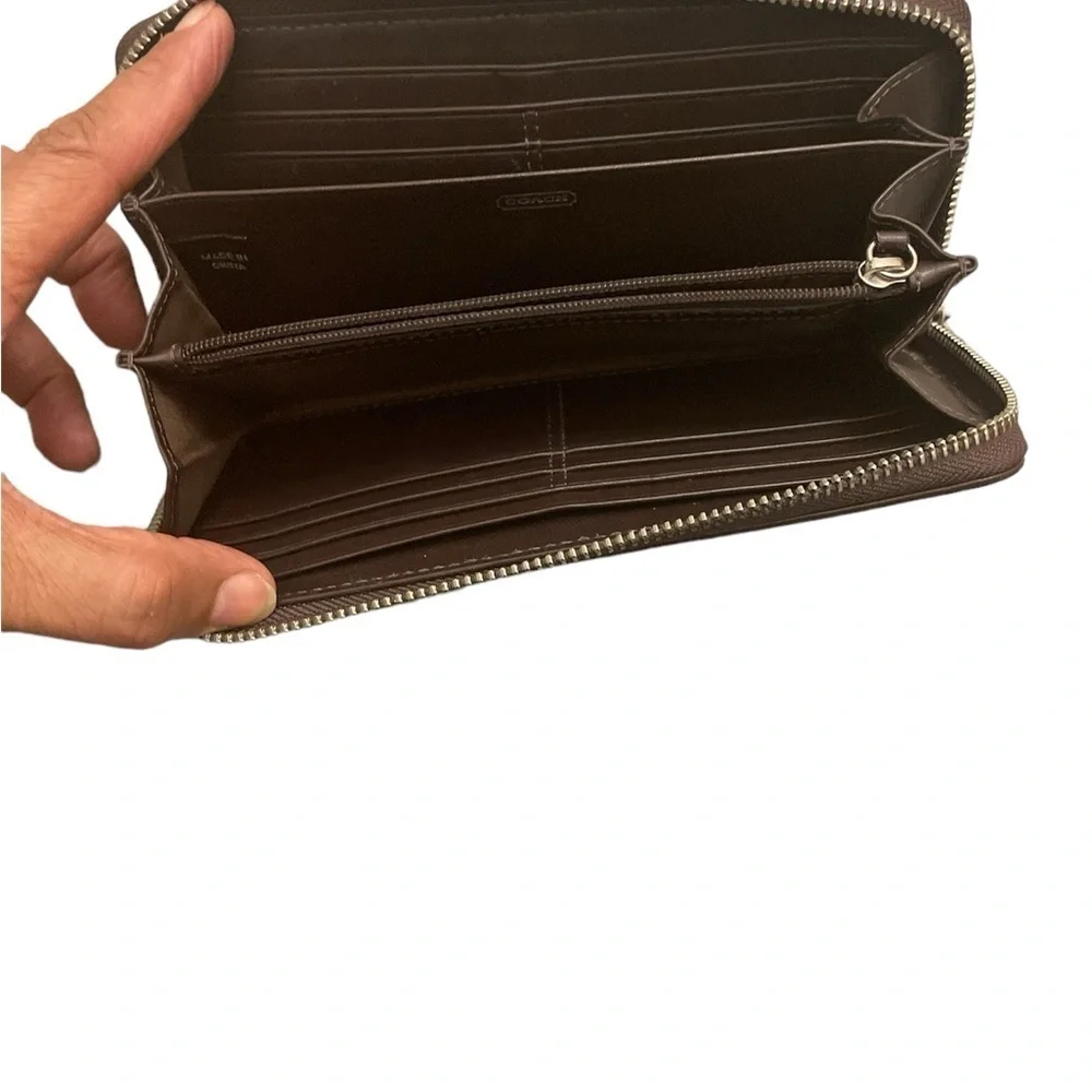 Coach Gramercy Op Art Quilted Signature Wallet Zip Accordion Clutch